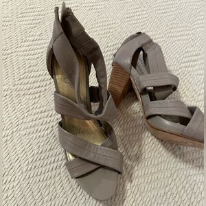 Seychelles size 10 sandals